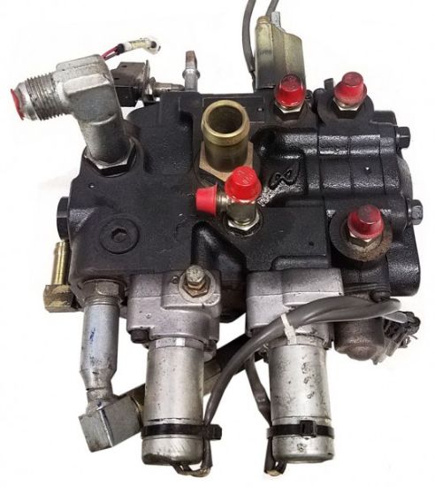 HYDRAULIC VALVE - 3 SPOOL resmi